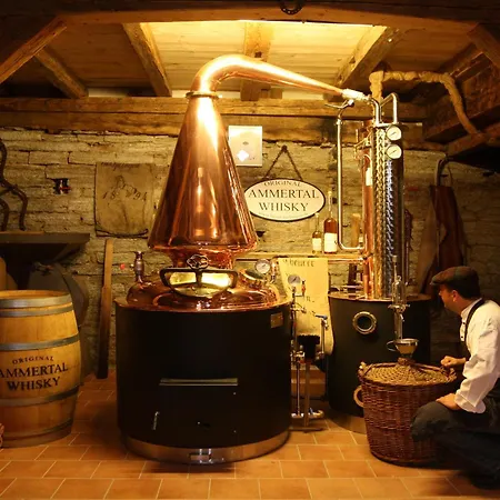 - Lamm & Ammertal Brennerei Hotel