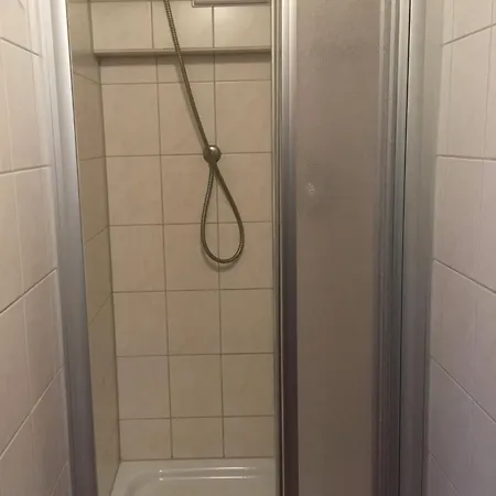 - Lamm & Ammertal Brennerei Отель