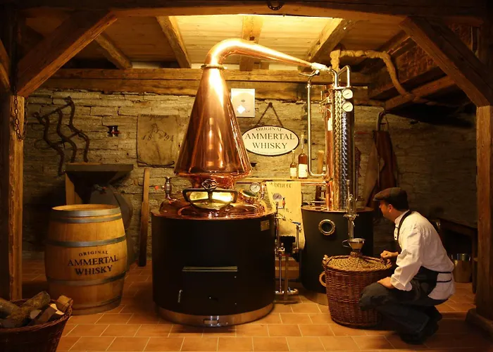 - Lamm & Ammertal Brennerei Отель