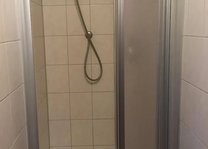 - Lamm & Ammertal Brennerei Отель